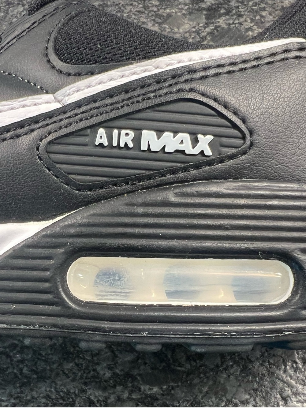 Nike Air Max Woman’s Black & White Low-Top Sneakers size 9.5 - Picture 8 of 9